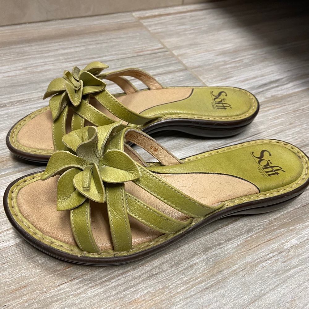 Shoes - Picture 3 of 3